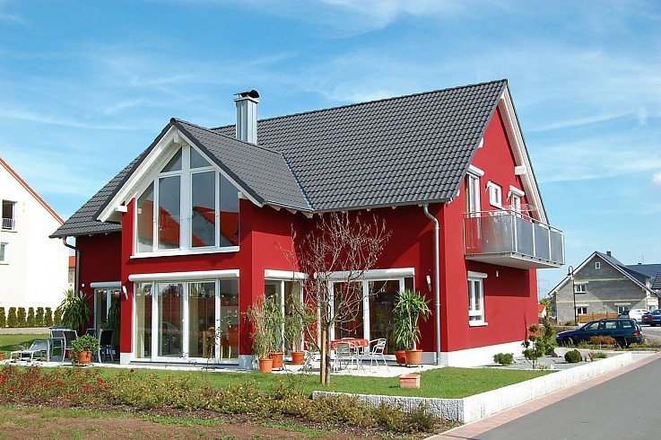 Hausfotos vor Karte mit Grundstücken Hausfotos vor Karte mit Grundstücken