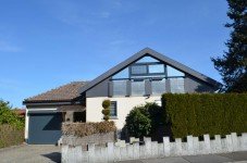 Hauptbild Geräumiges Wohnhaus mit schönem Gartenbereich in attraktiver Lage